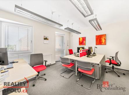 Pronájem - komerční objekt, administrativní budova, 54 m²
