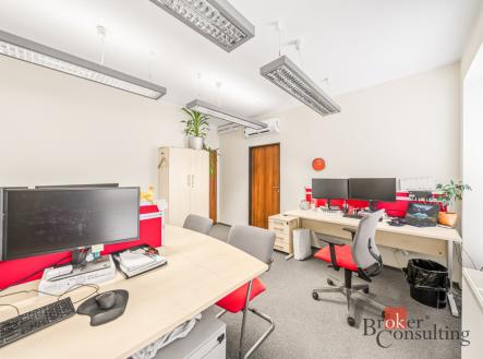 Pronájem - komerční objekt, administrativní budova, 54 m²