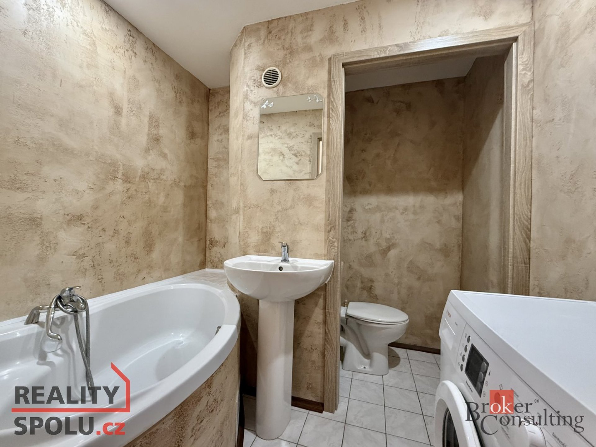 Pronájem bytové jednotky 1+1 Kpt. Nálepky, Louny