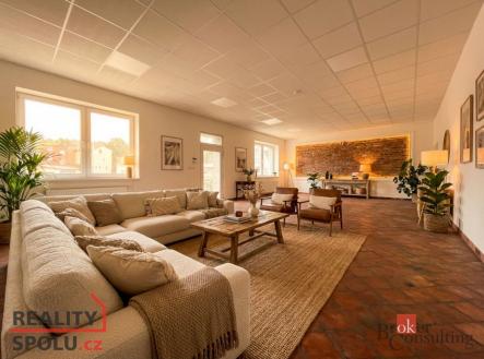 Pronájem - komerční objekt, jiný, 99 m²