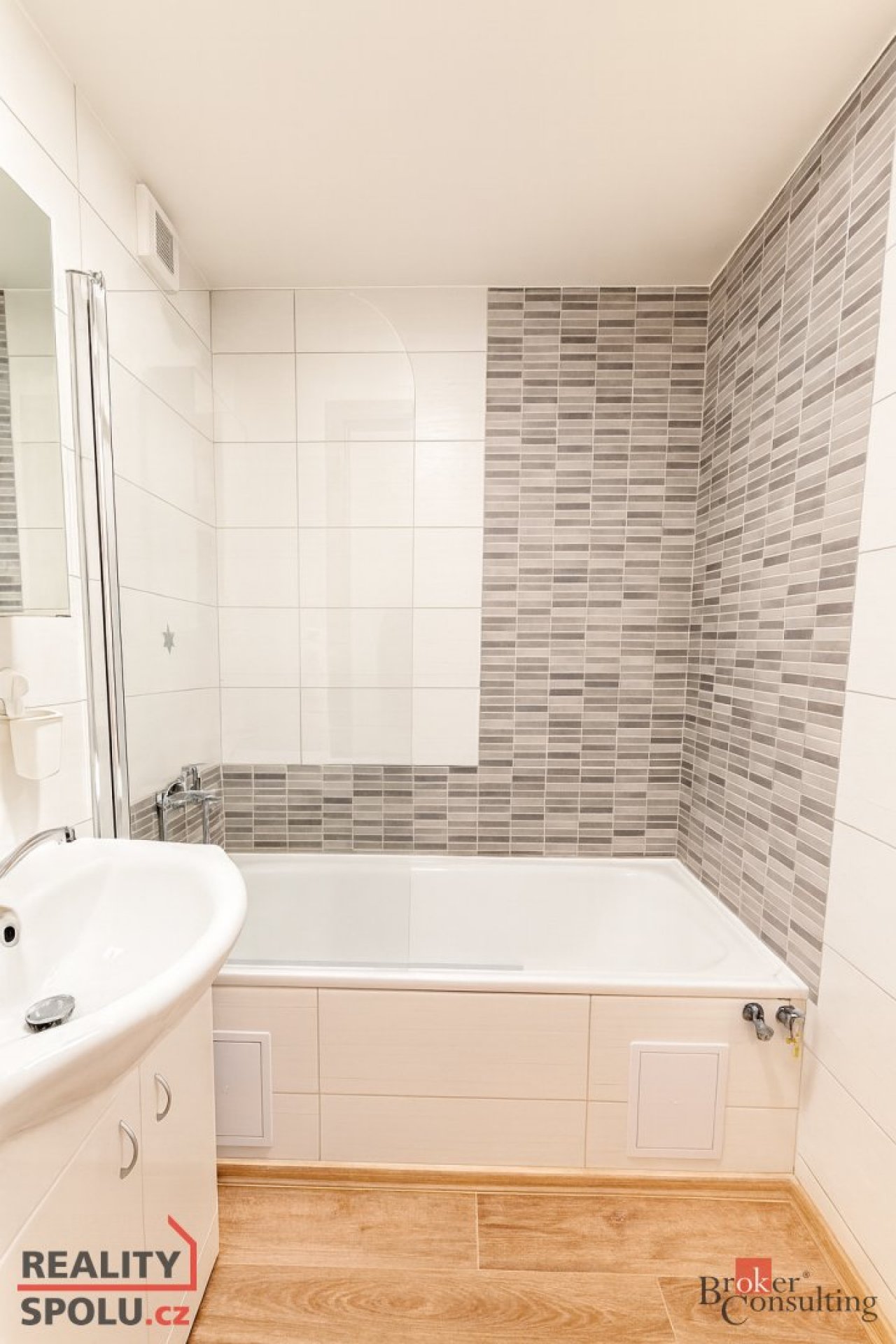 Pronájem, byty/2+1, 56 m2, Jeronýmova 427, Frýdek, 73801 Frýdek-Místek, Frýdek-Místek [ID 79869]