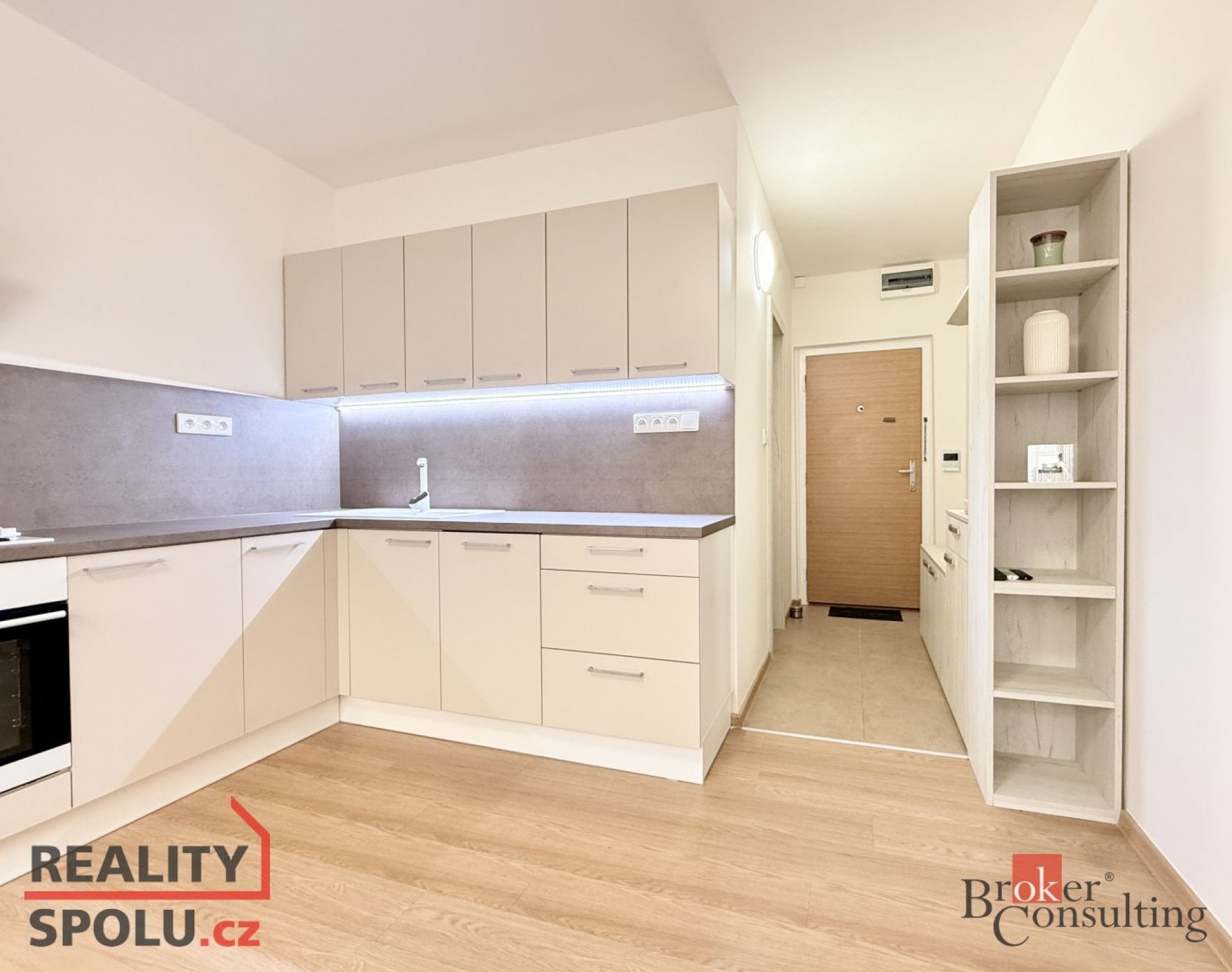 Pronájem, byty/1+1, 40 m2, Evžena Rošického 1061/1, Svinov, 72100 Svinov [ID 79916]