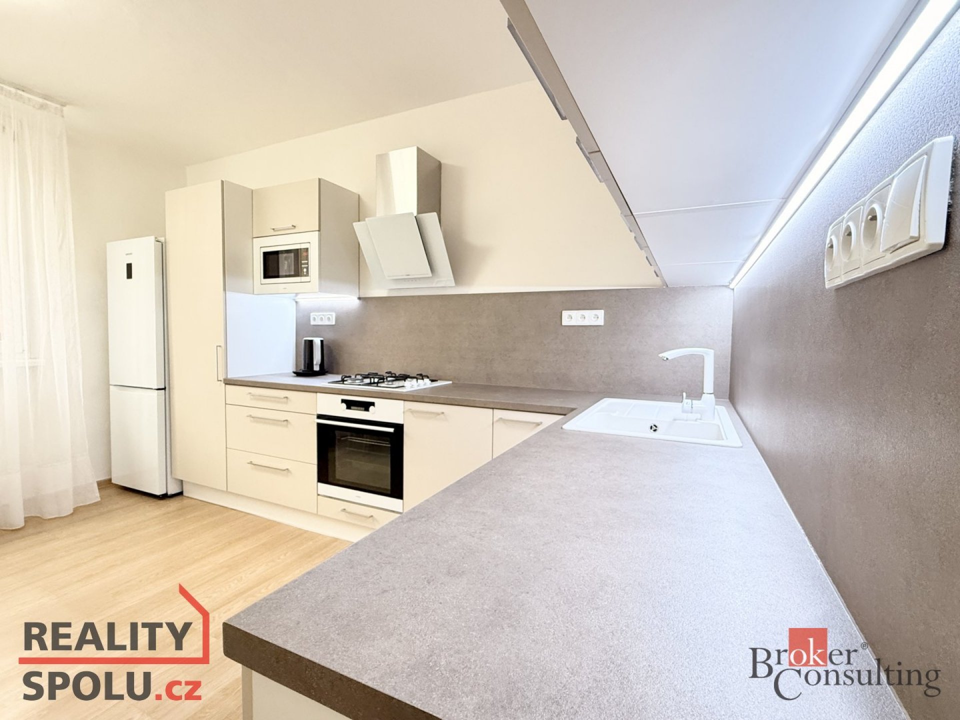 Pronájem, byty/1+1, 40 m2, Evžena Rošického 1061/1, Svinov, 72100 Svinov [ID 79916]