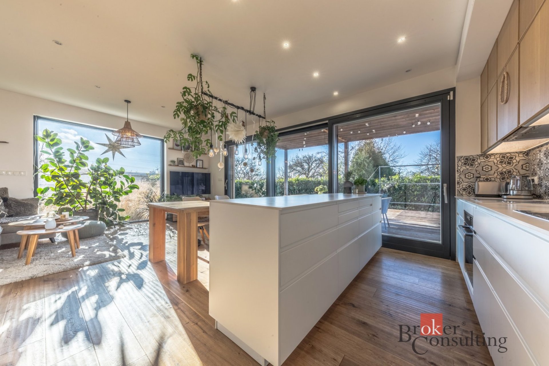 Moderní dům 5kk, 140 m2, pozemek 1.005 m2, v harmonii s přírodou – Zdiby, Brnky