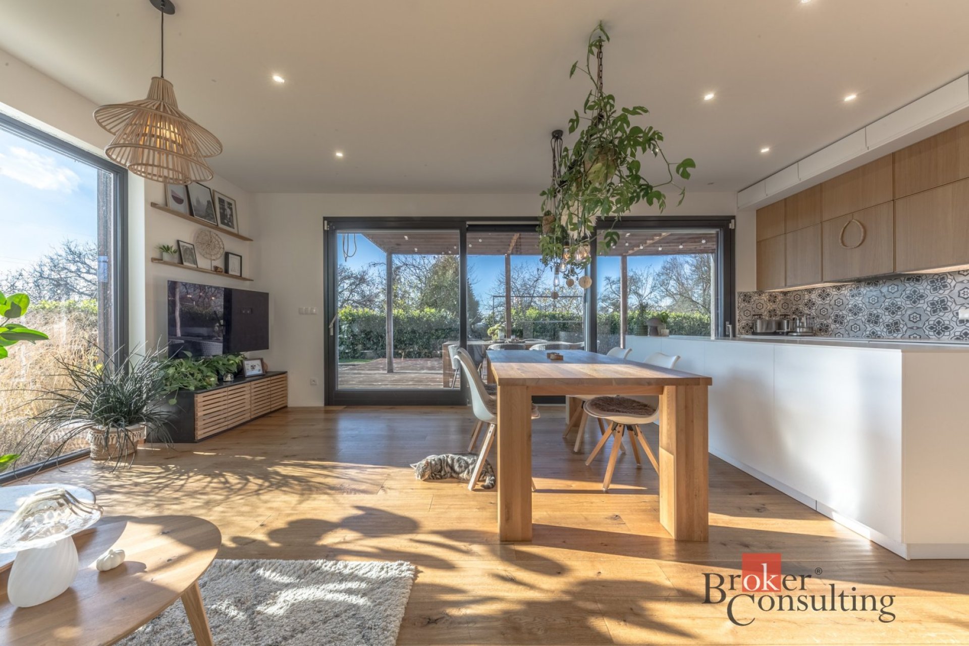 Moderní dům 5kk, 140 m2, pozemek 1.005 m2, v harmonii s přírodou – Zdiby, Brnky