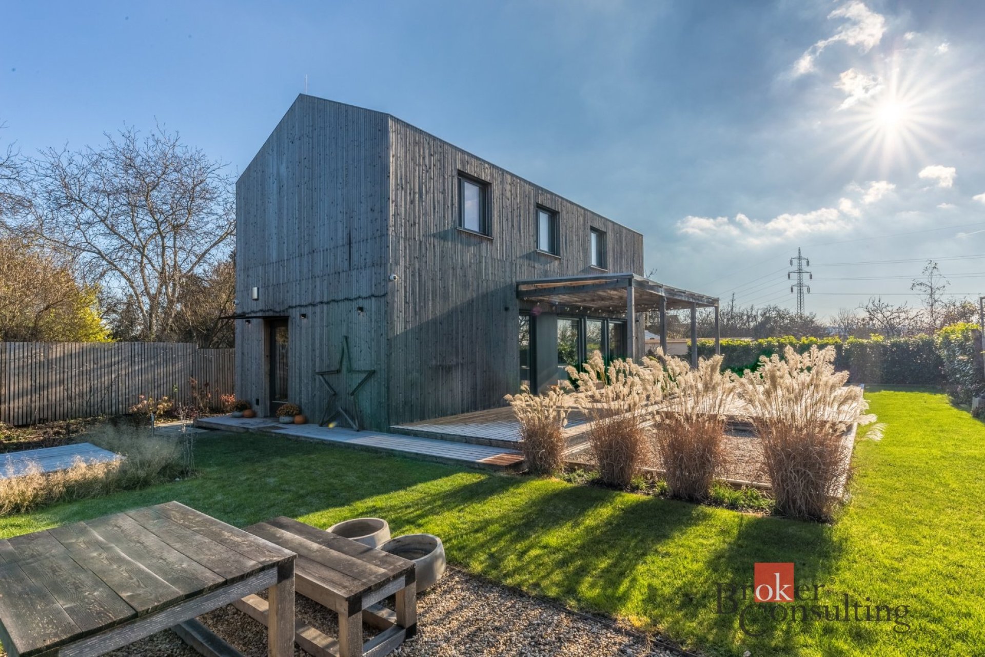 Moderní dům 5kk, 140 m2, pozemek 1.005 m2, v harmonii s přírodou – Zdiby, Brnky