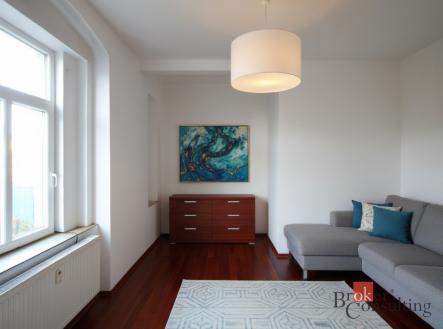 Prodej - komerční objekt, jiný, 300 m²