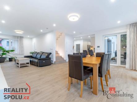 Prodej - dům/vila, 243 m²