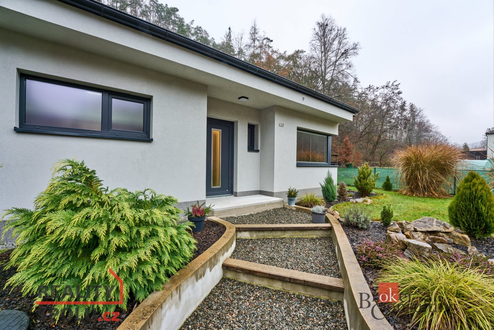 Prostorný moderní rodinný dům 4+kk 126 m2, pozemek 510 m2 se zahradou a garáží.