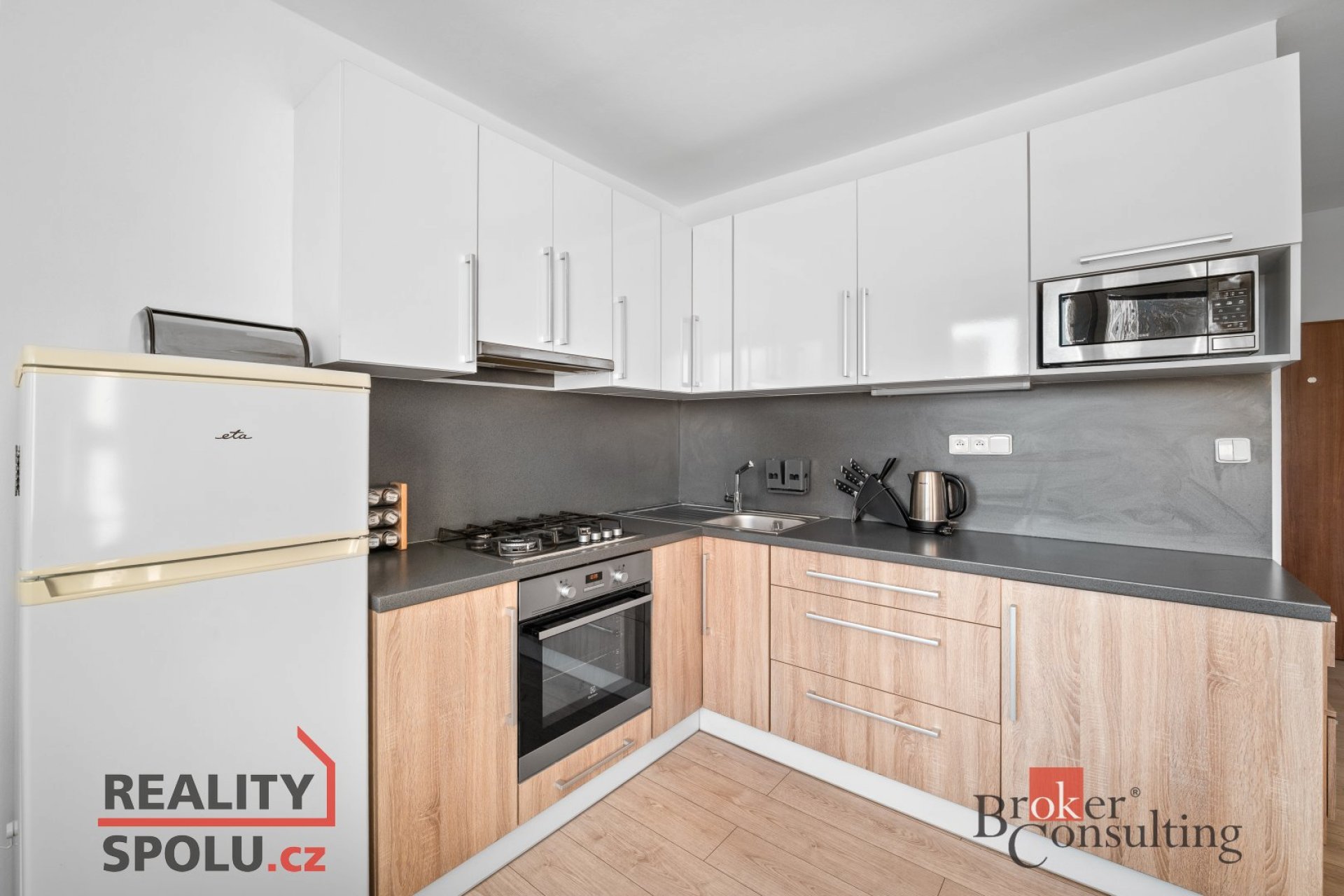 Pronájem, byty/1+1, 36 m2, Macháčkova, Plzeň, Plzeň-město [ID 80498]