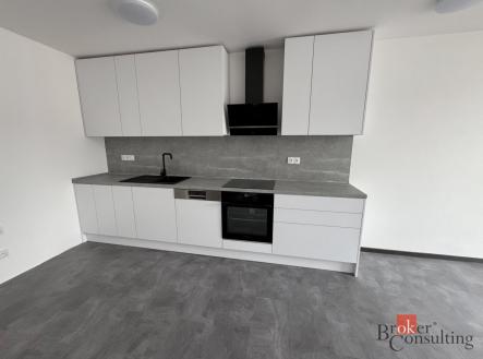 Pronájem bytu, 4+kk, 80 m²