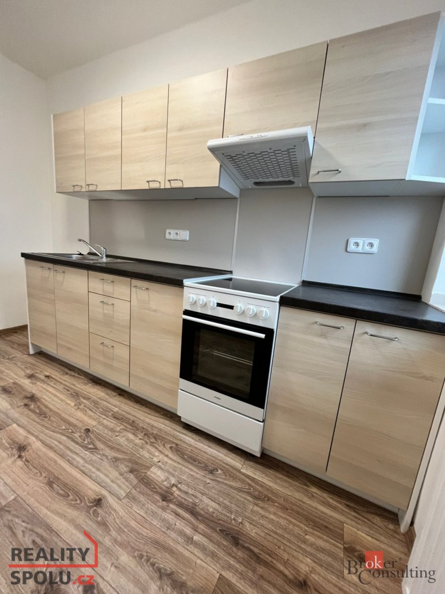 Pronájem, byty/3+1, 76 m2, Komenského 370, 79368 Dvorce, Bruntál [ID 80619]