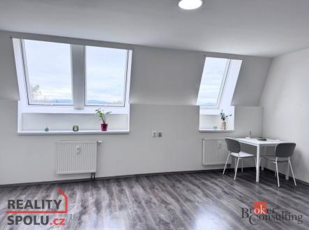 Pronájem bytu, 1+kk, 35 m²