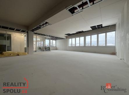 Pronájem - komerční objekt, jiný, 167 m²