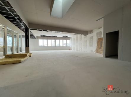 Pronájem - komerční objekt, jiný, 167 m²