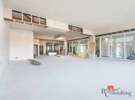 Pronájem - komerční objekt, jiný, 167 m²