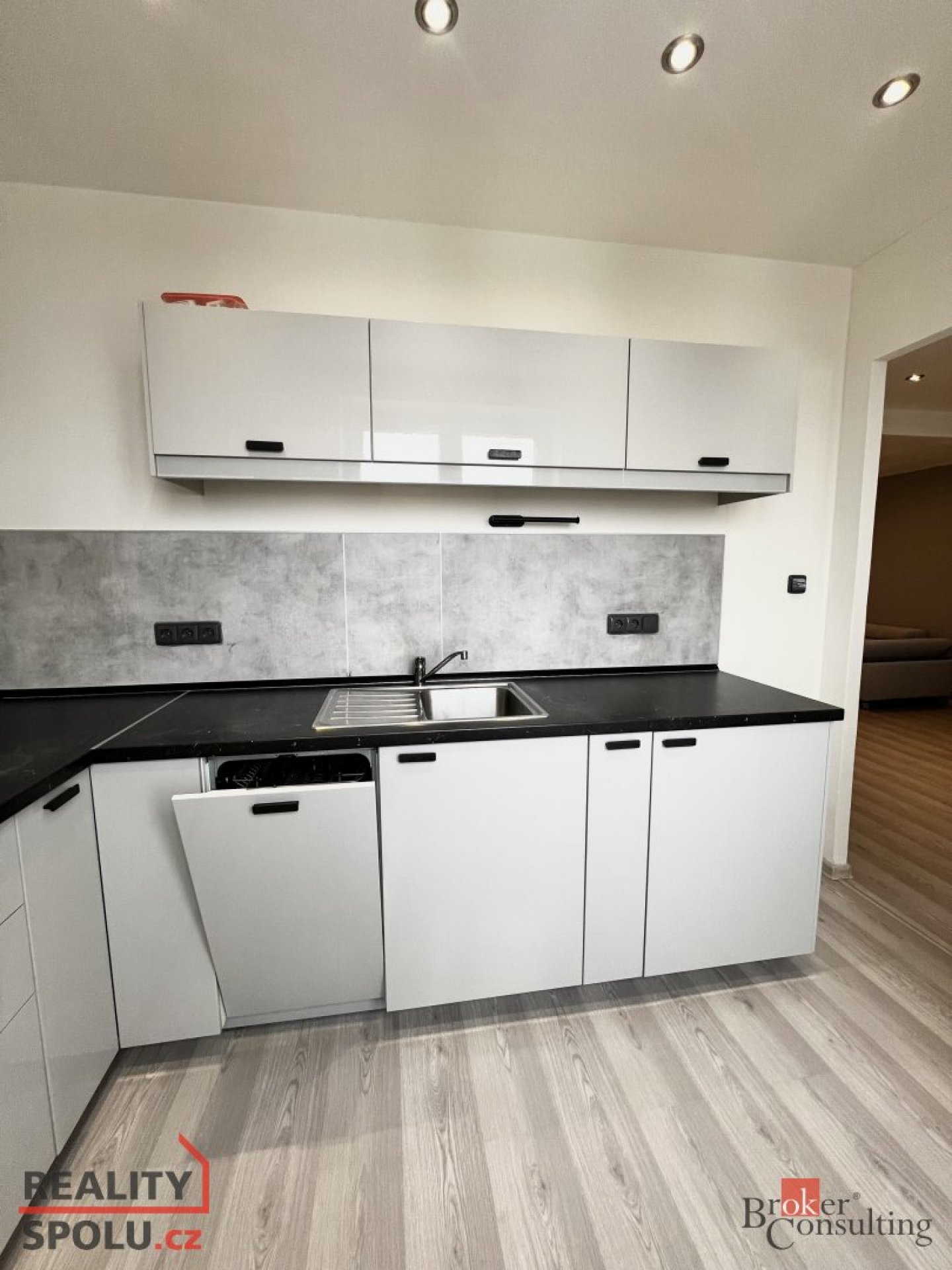 Pronájem, byty/2+1, 53 m2, Poruba 1698/13, 70800 Poruba [ID 80735]