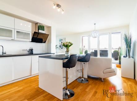 Pronájem bytu, 3+kk, 76 m²