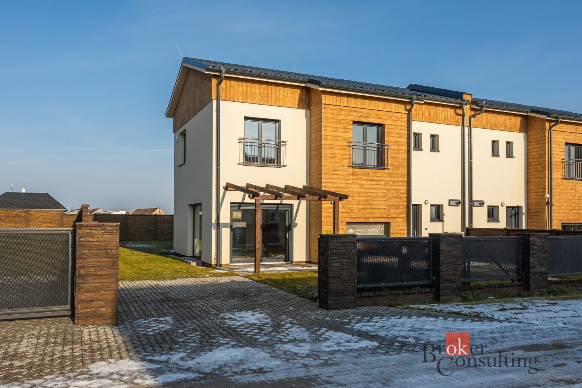 Novostavba rodinného domu 5+kk se zahradou, terasa, parkování – Hradec Králové – Rusek