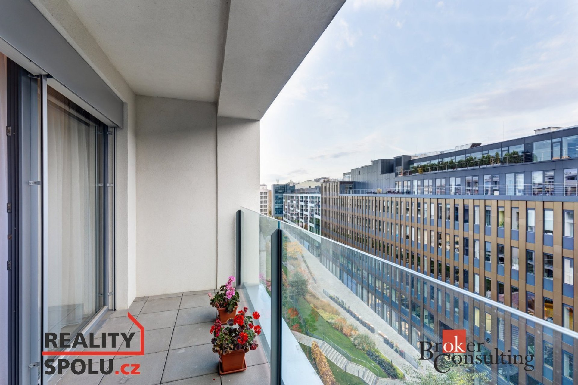 Pronájem, byty/4+kk, 97 m2, U Mlýnského kanálu 696/4, Karlín, 18600 Praha 8 [ID 81021]