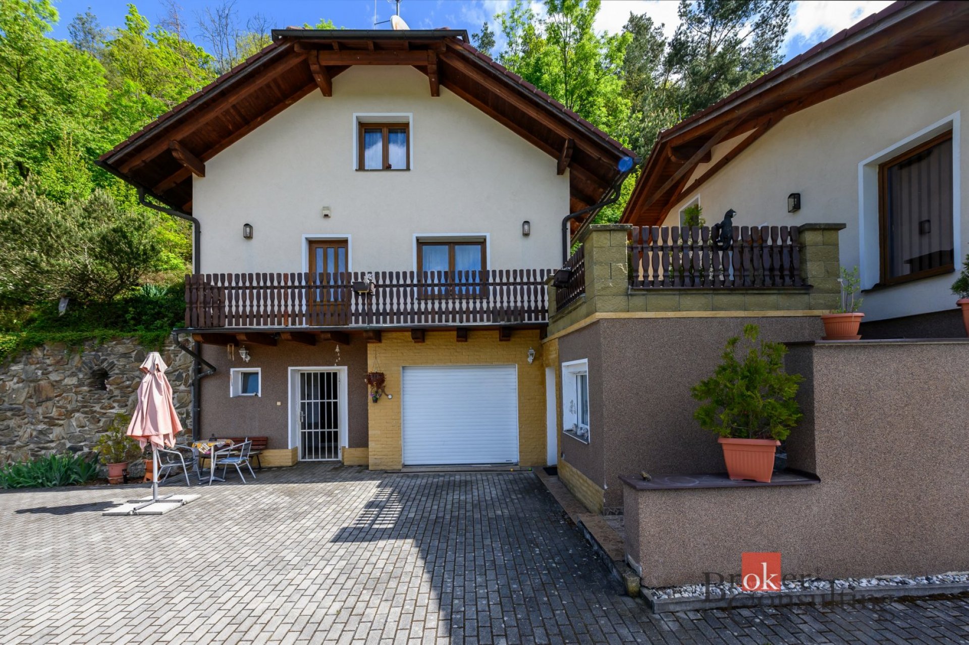 Prodej vícegeneračního rodinného domu v Dešenicích, části Milence