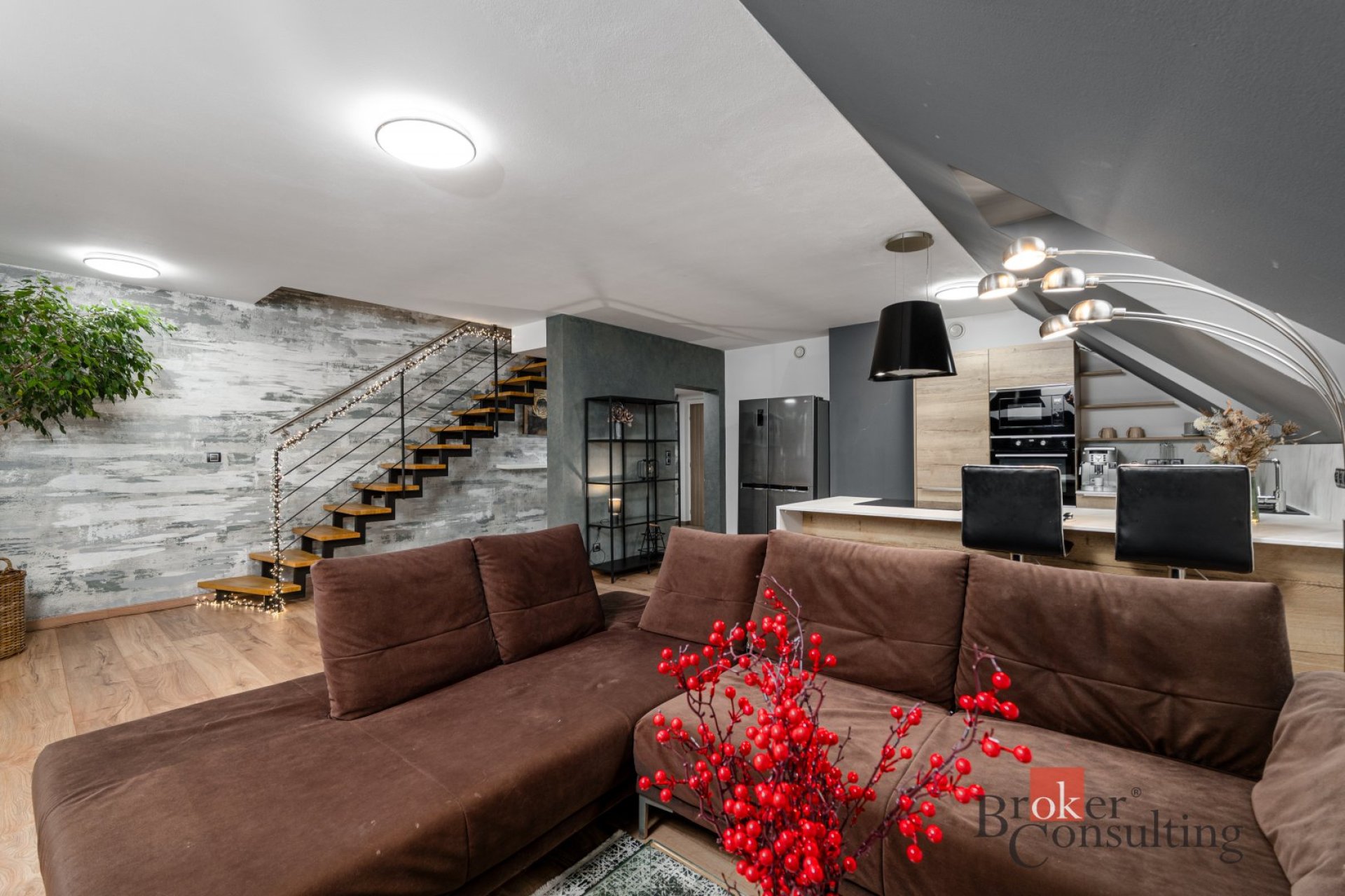 Prodej, byty/4+kk, 120 m2, Lobezská 1202/80, 31200 Plzeň, Plzeň-město [ID 80965]