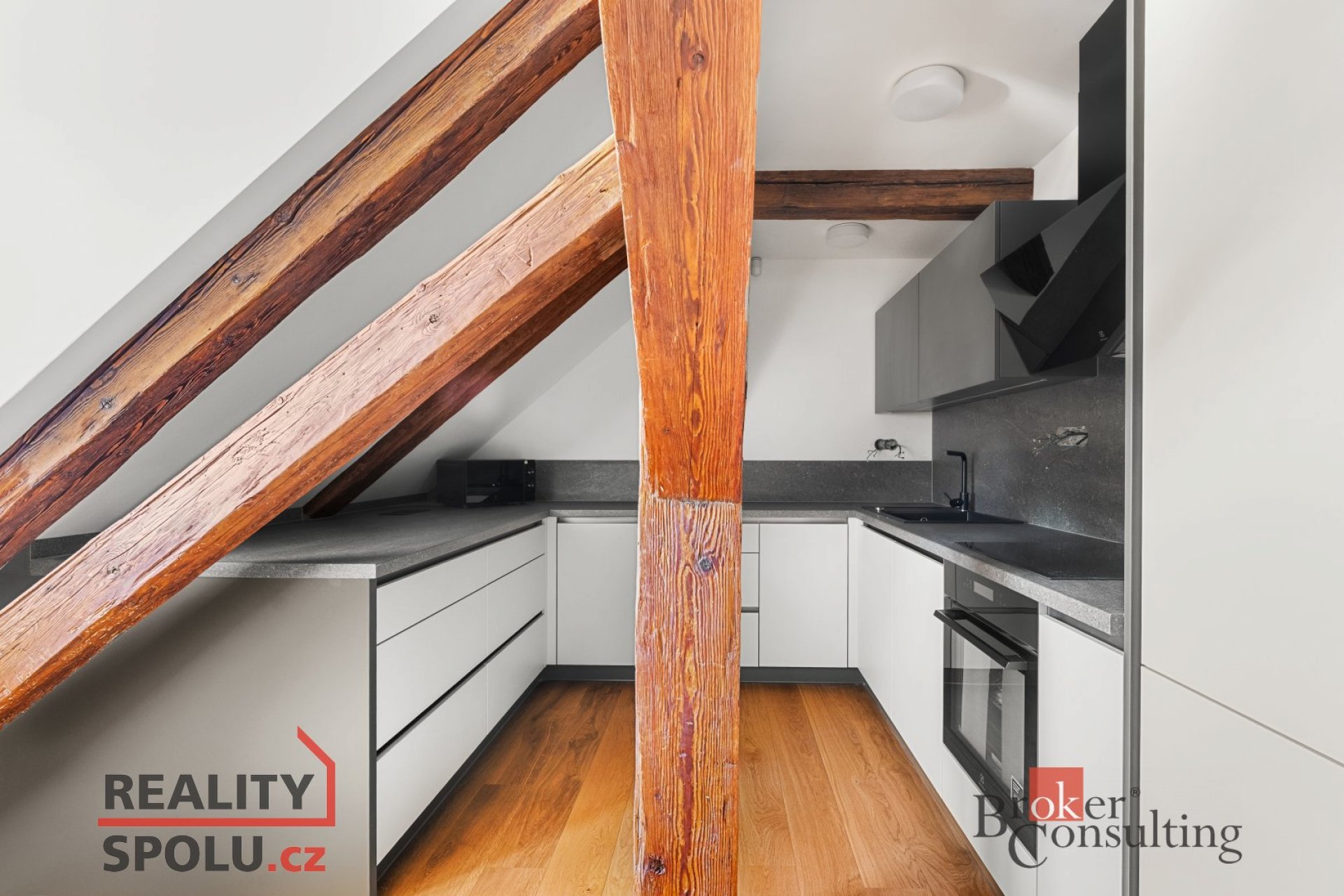 Nádherný atypický byt s půdní vestavbou