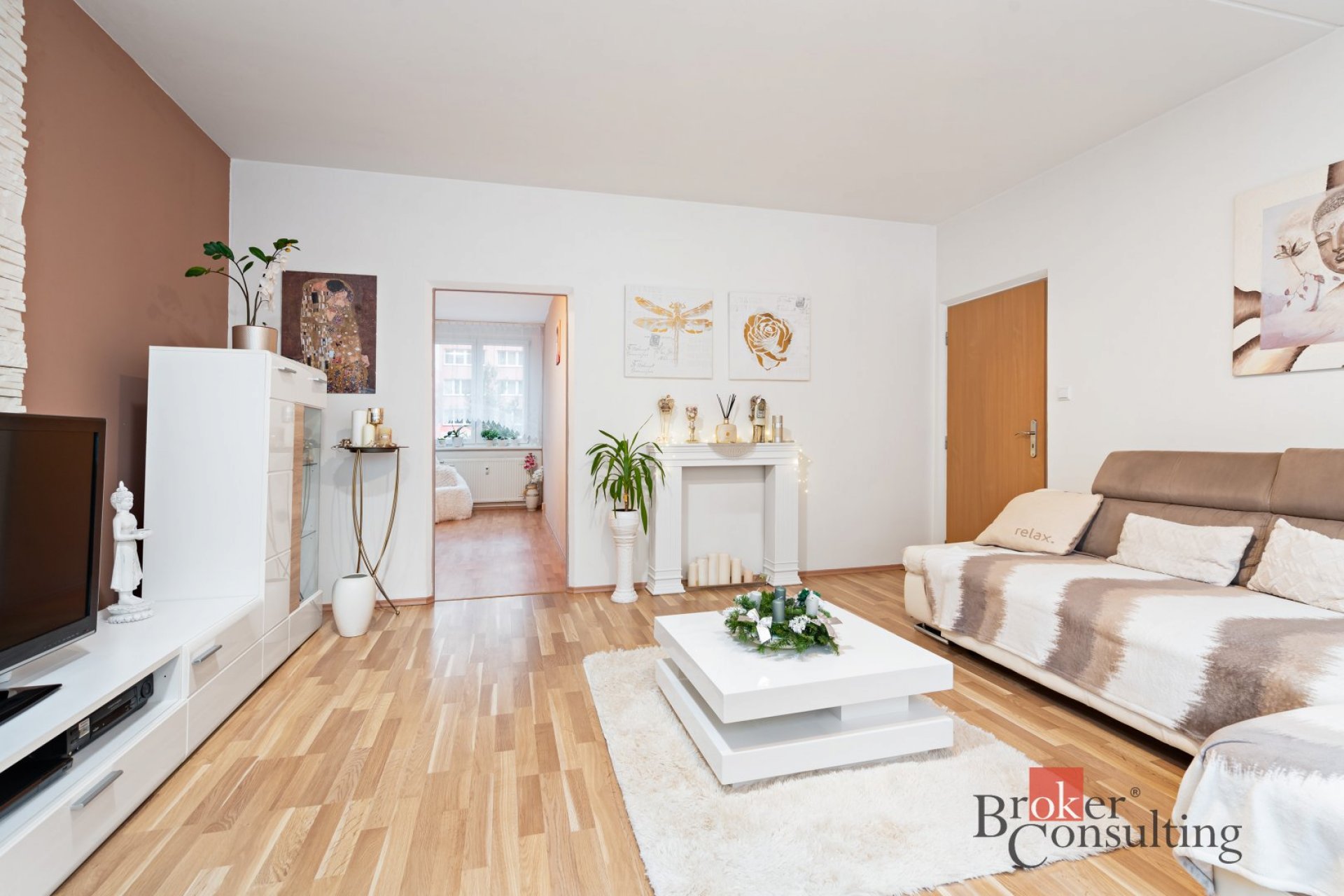 Prostorný byt 4+1 po rekonstrukci s výtahem a výbornou dostupností