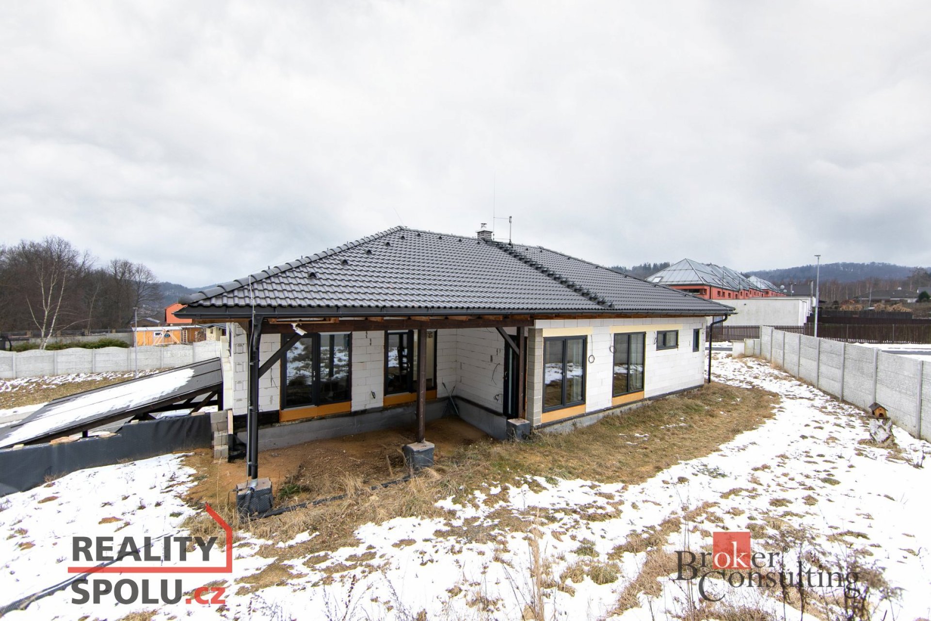 Moderní rodinný dům 5+kk v klidné lokalitě Lokte – Nad Hájovnou