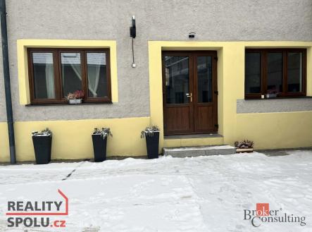 Pronájem - komerční objekt, jiný, 60 m²