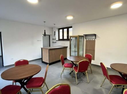 Pronájem - komerční objekt, jiný, 60 m²