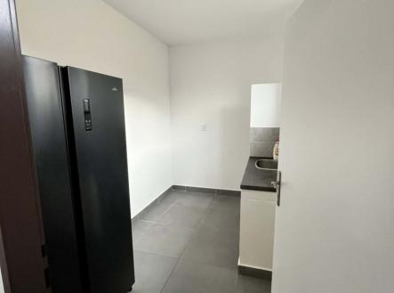 Pronájem - komerční objekt, jiný, 60 m²