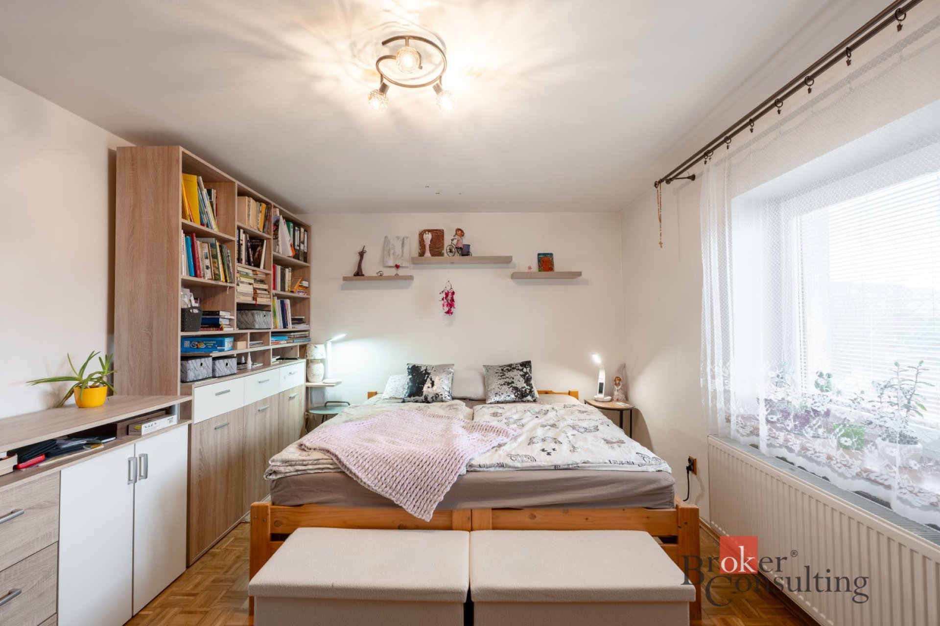 Rodinný dům Lípa, 280m2, 4+kk 118m2, 3+kk 118m2, suterén 44m2, pozemek 1010m2