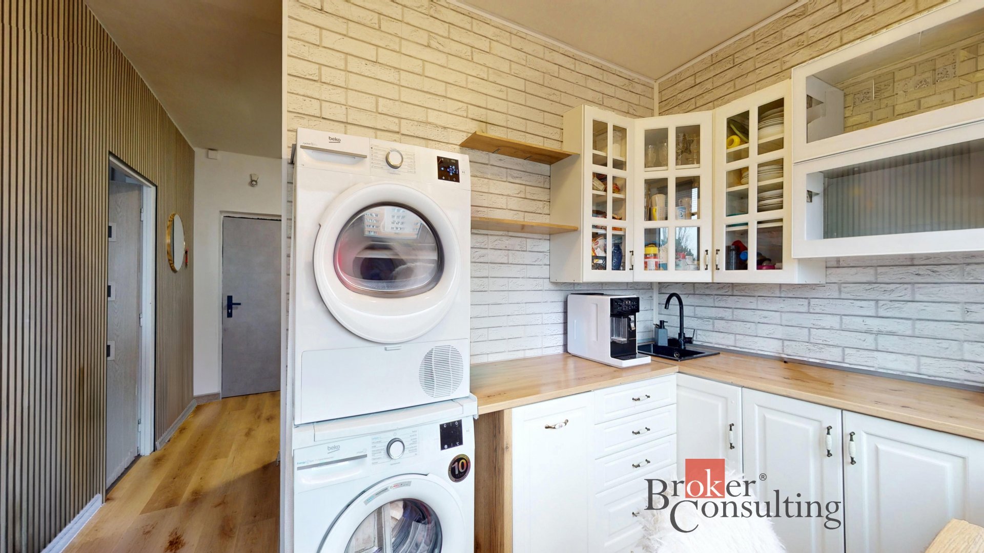 Převod dr. podílu, byty/2+1, 55 m2, Vrchlického 4024, 43003 Chomutov, Chomutov [ID 82684]