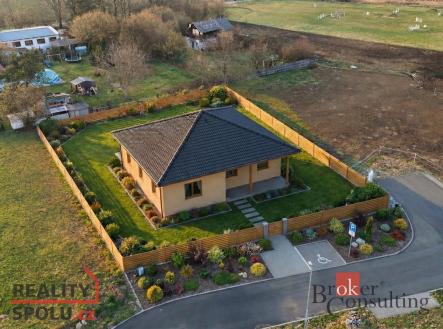 Prodej - pozemek pro bydlení, 1 307 m²