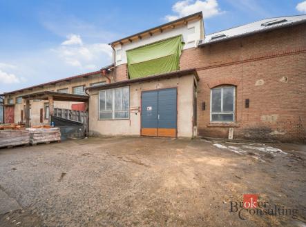 Pronájem - komerční objekt, sklad, 146 m²