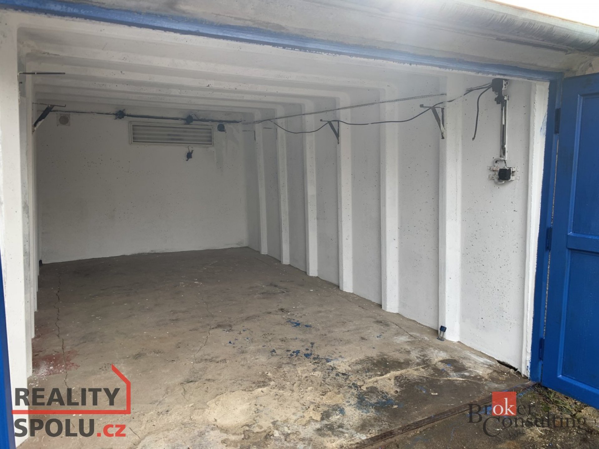 Prodej garáže – řadová panelová 19 m2, Kuřim, ul. Pod Vinohrady