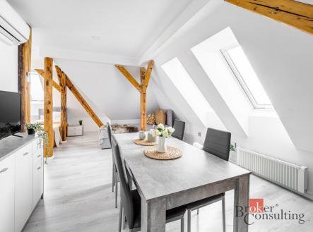 Prodej - komerční objekt, jiný, 186 m²