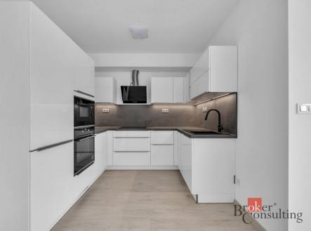 Pronájem bytu, 2+kk, 64 m²