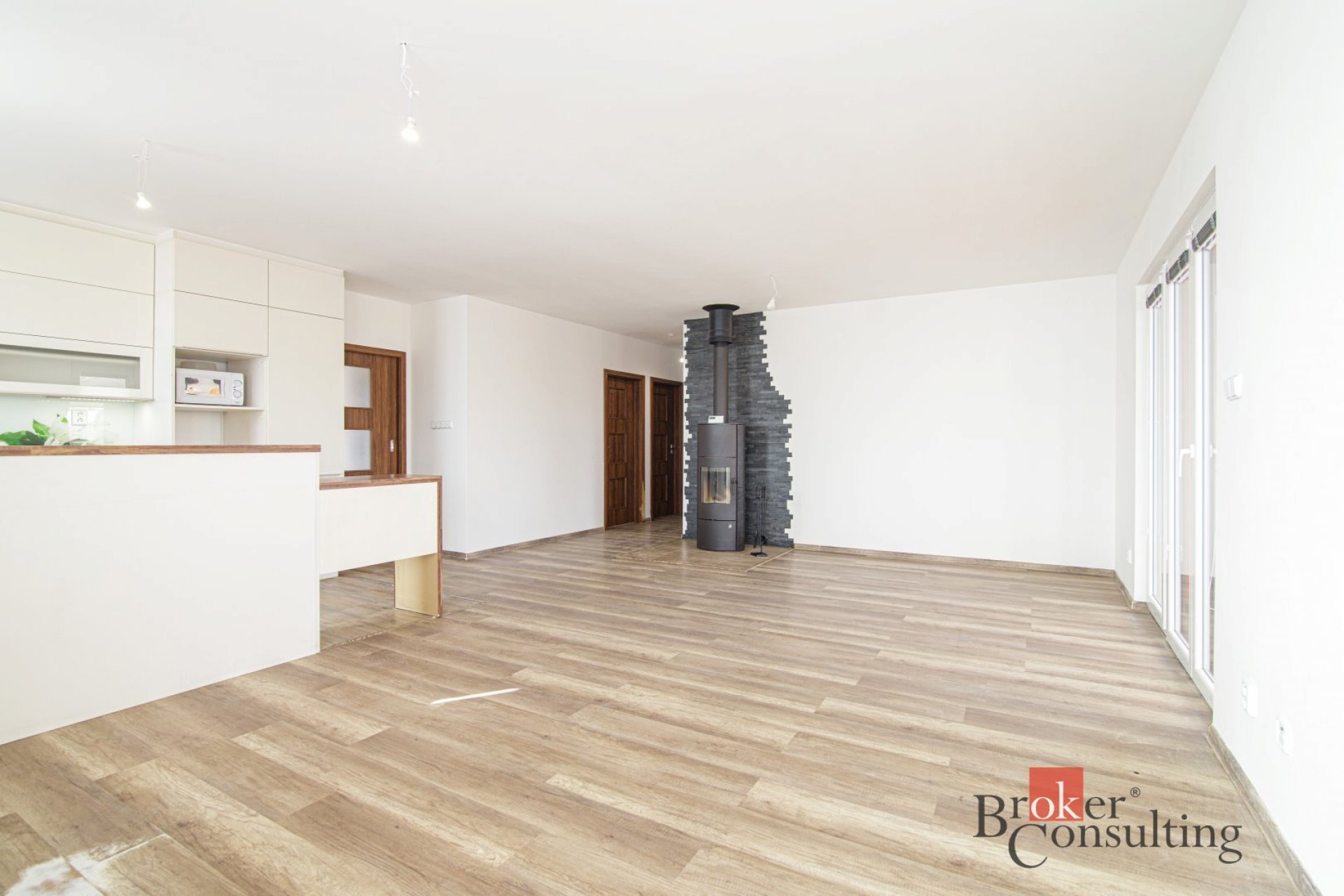 Rodinný dům 4+kk s krbem, zimní terasou, fotovoltaikou a velkým pozemkem 1 810 m² – Havířov, Dolní S