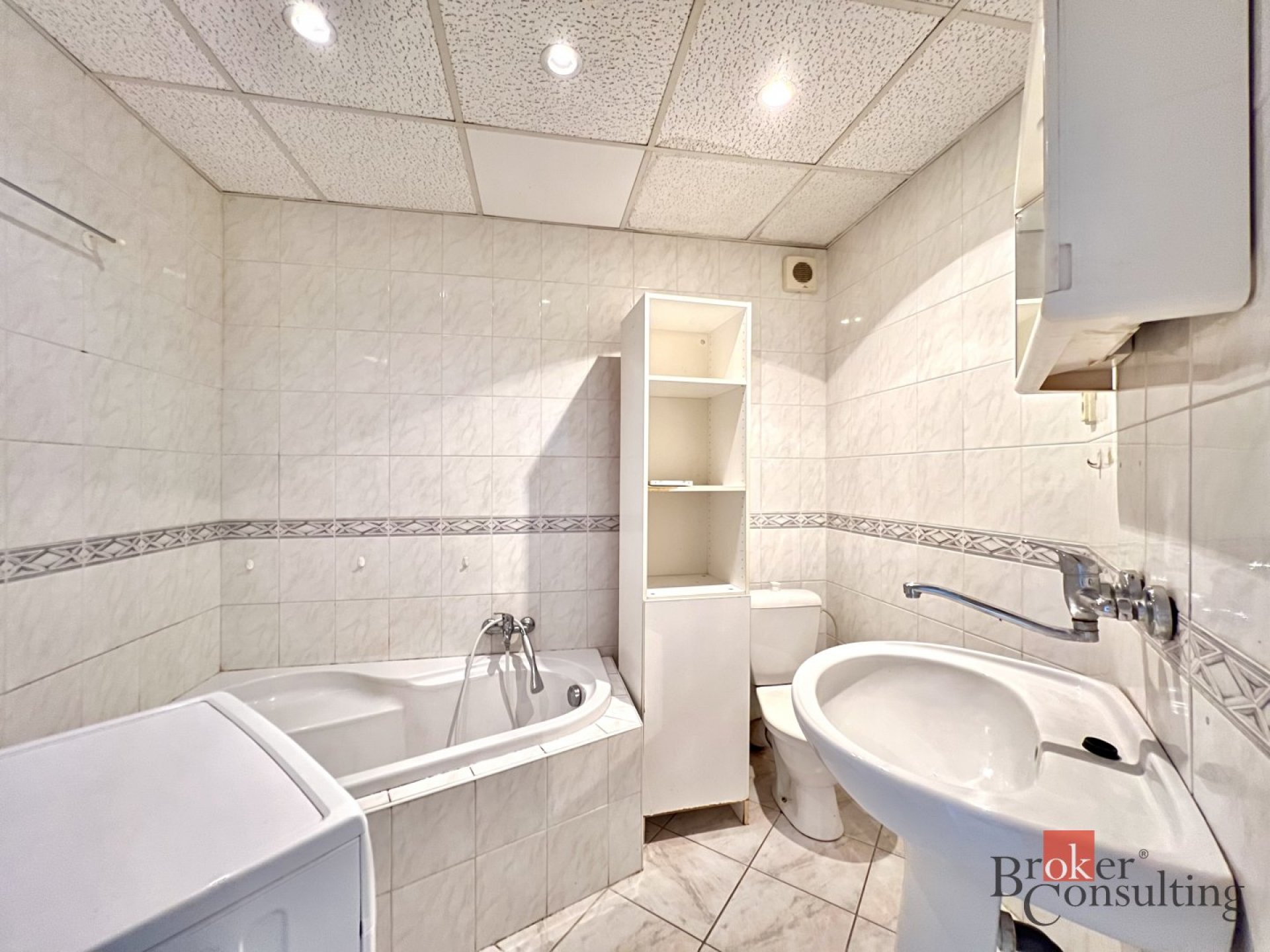 Převod dr. podílu, byty/2+1, 52 m2, Pod Břízami 5236, 43004 Chomutov, Chomutov [ID 83102]