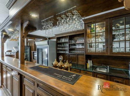 Prodej - komerční objekt, jiný, 600 m²