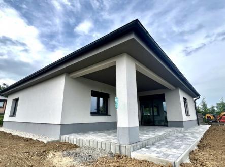 Pronájem - dům/vila, 130 m²