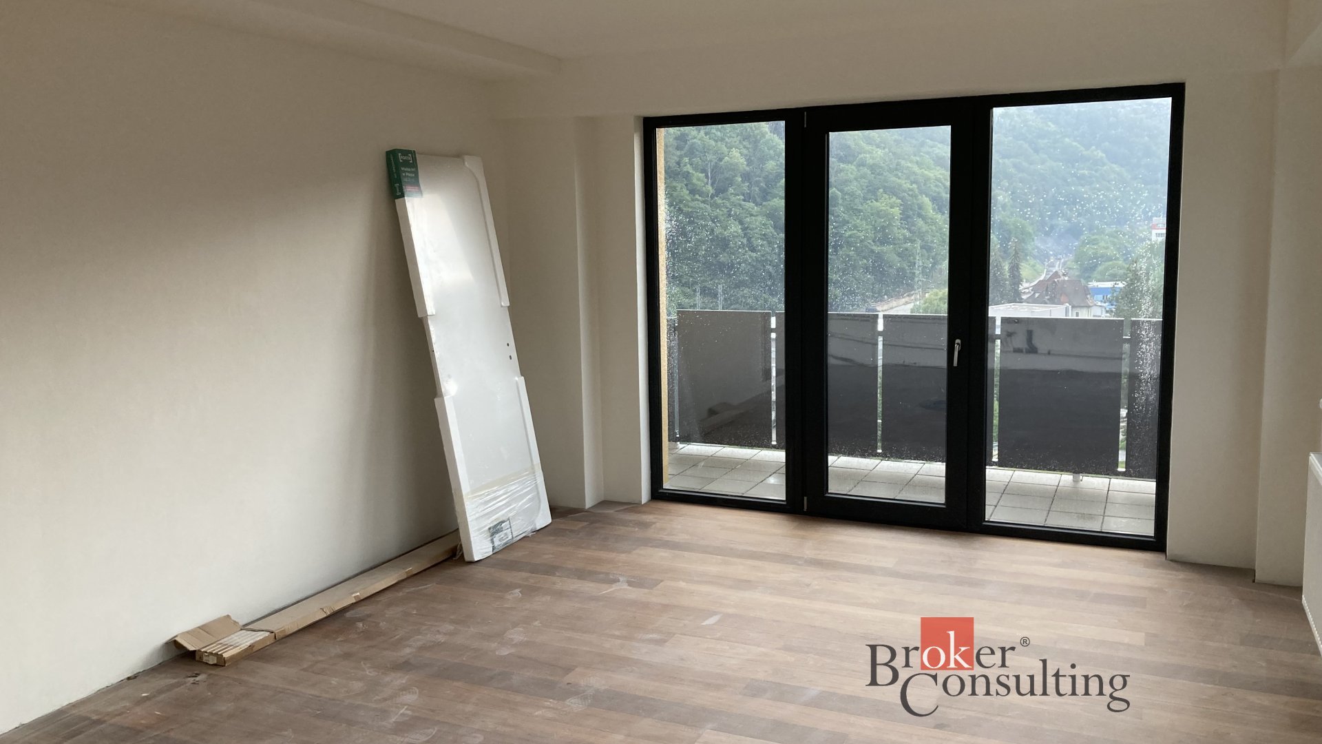 Pronájem, bytu 2+kk s terasou a parkováním