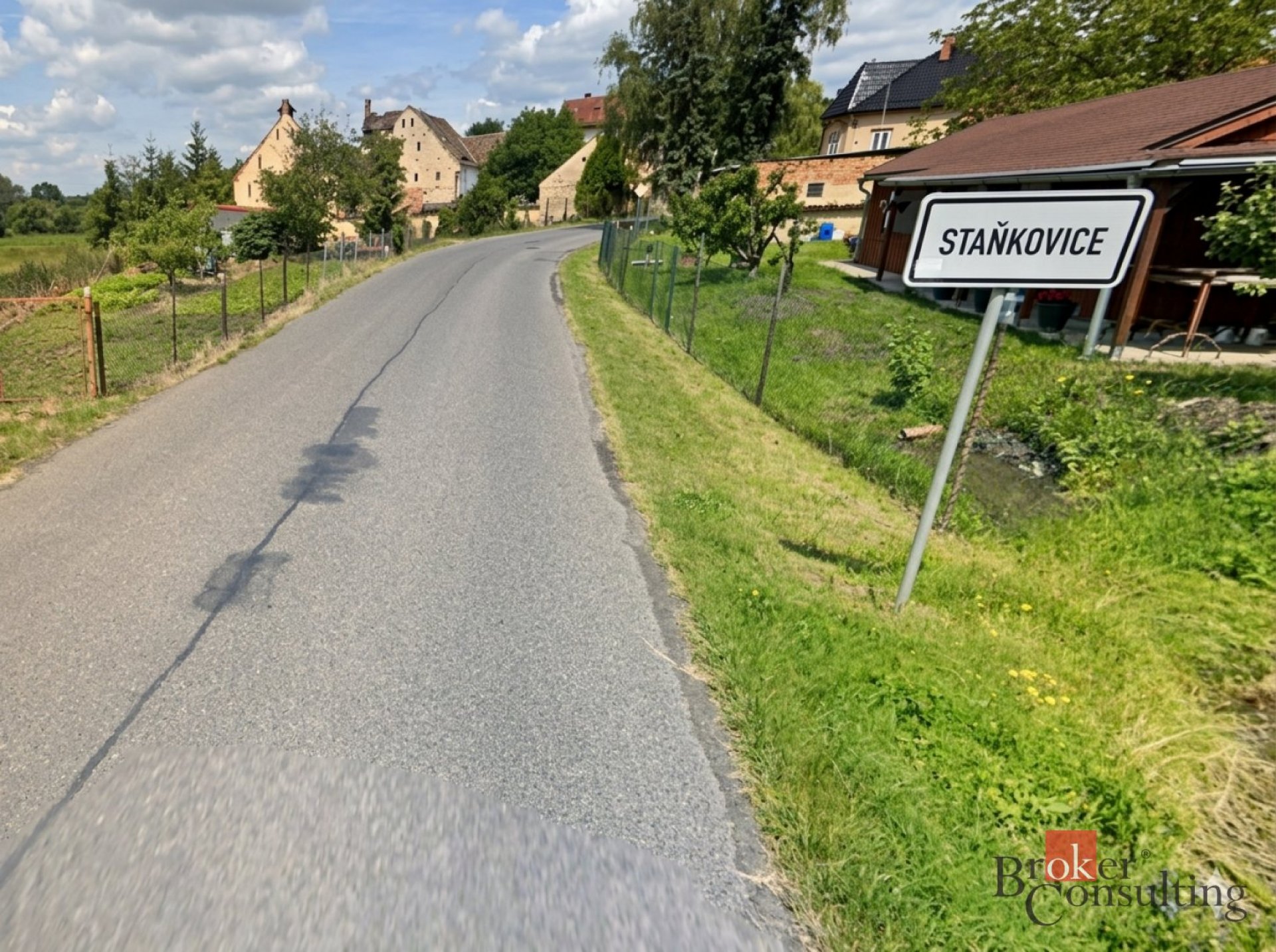 Prodej pozemků 4 536 m² – Staňkovice u Žatce