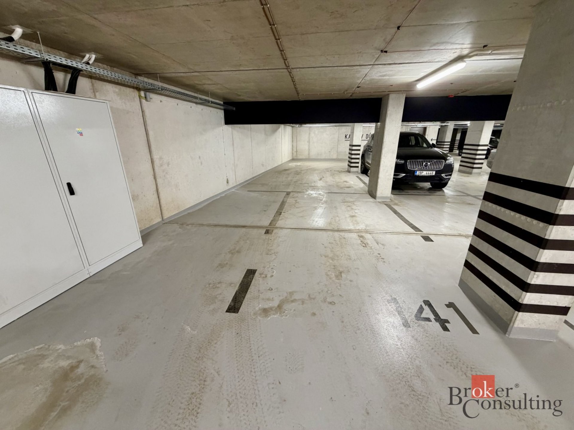 Garažové parkovací stání