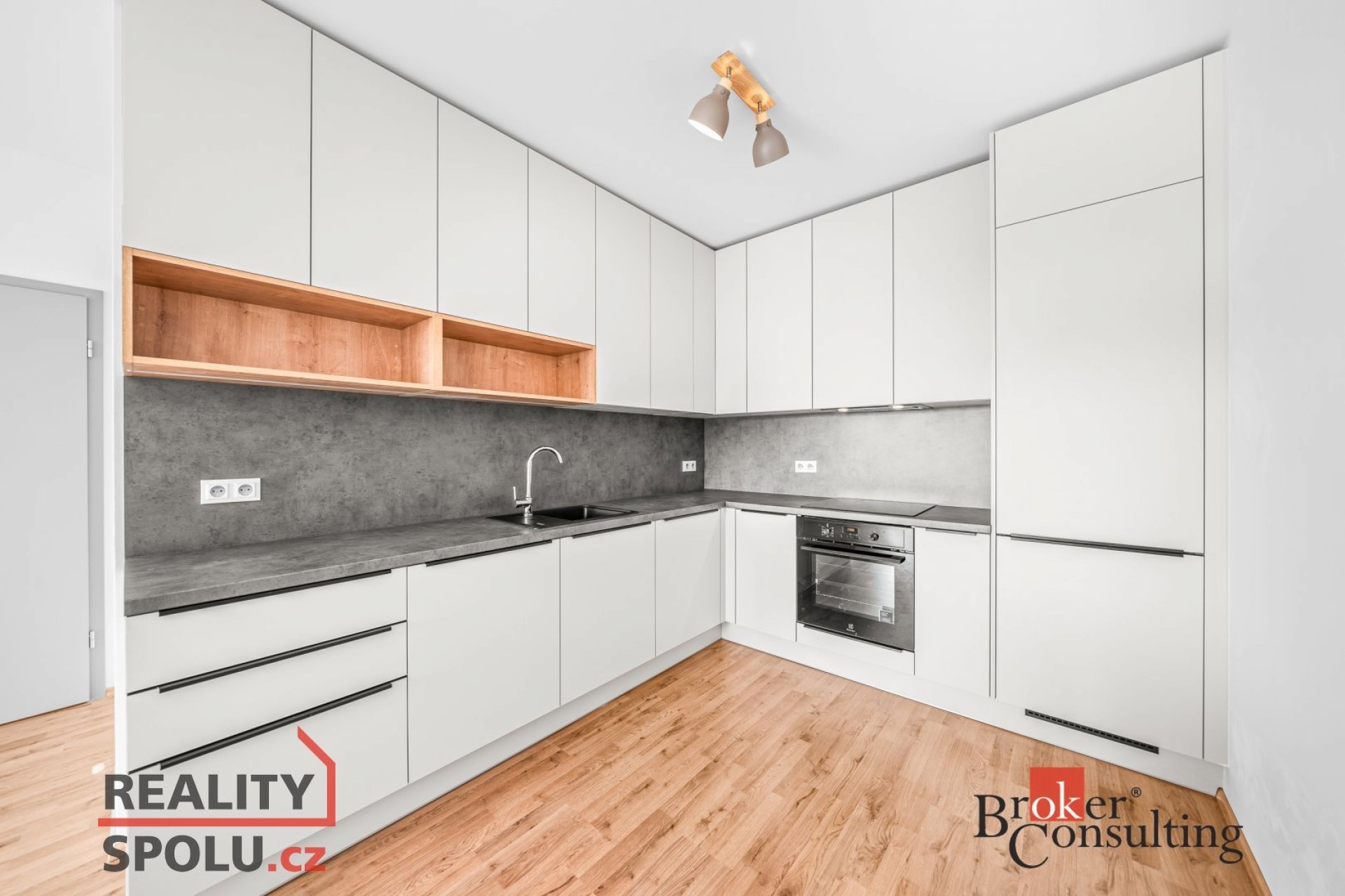 Pronájem, byty/2+kk, 60 m2, Železná 3057/6, Jižní Předměstí, 30100 Plzeň 3 [ID 83916]