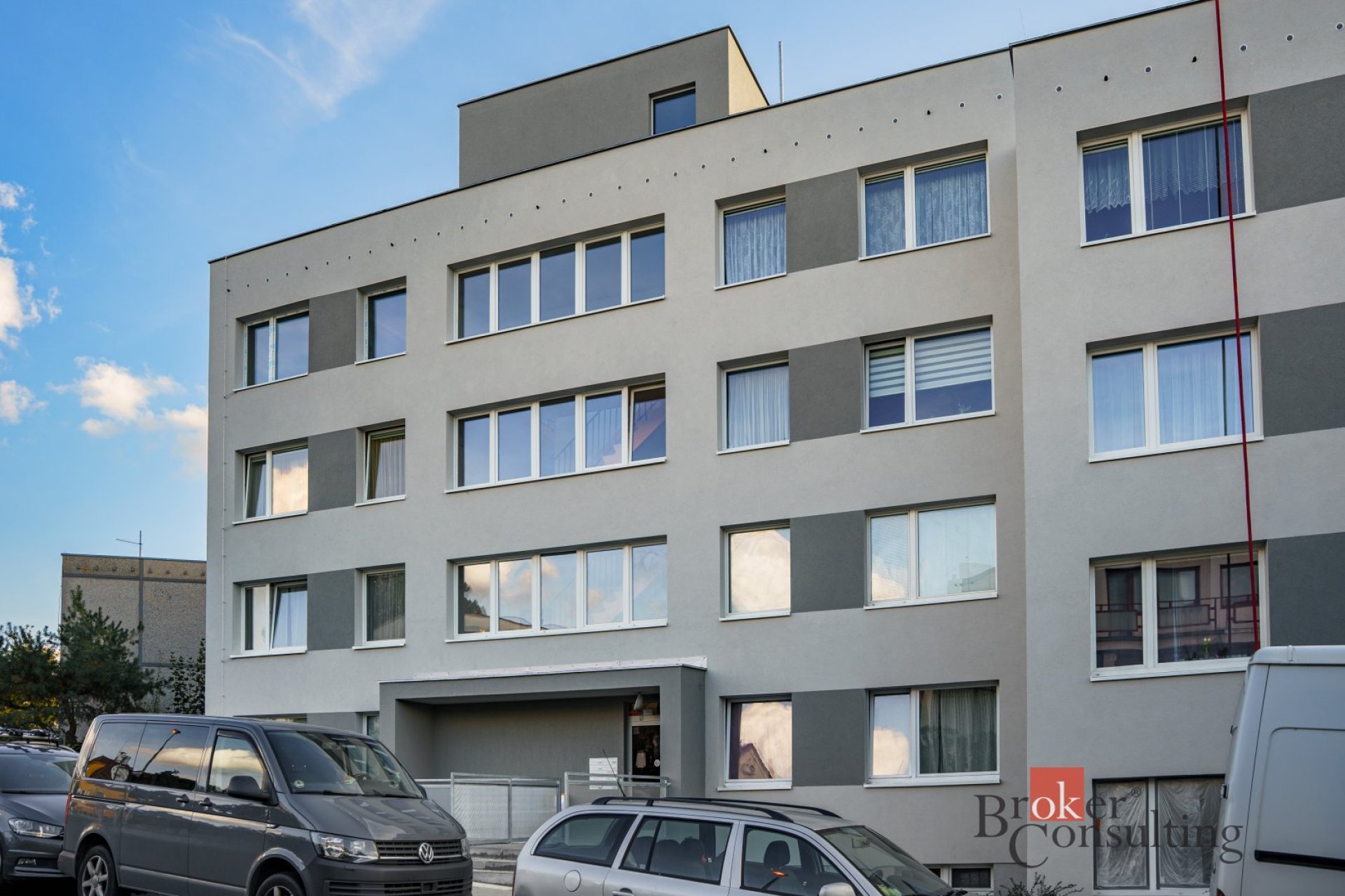 Prodej bytu 2+1 s lodžií – Praha 4 Modřany, ul. K Otočce 53 m², velká lodžie 7 m², dva sklepy
