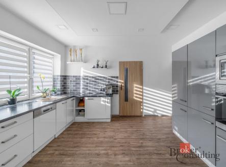 Prodej - dům/vila, 180 m²