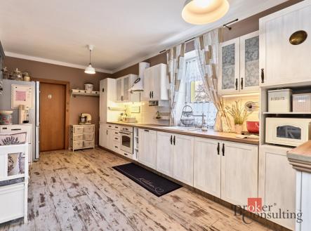 Prodej - dům/vila, 180 m²